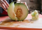 Manfaat Buah Melon: Buah Segar yang Kaya Nutrisi untuk Kesehatan Tubuh