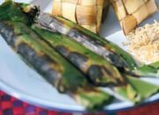 Resep Nasi Bakar Isi Ayam Suwir Pedas